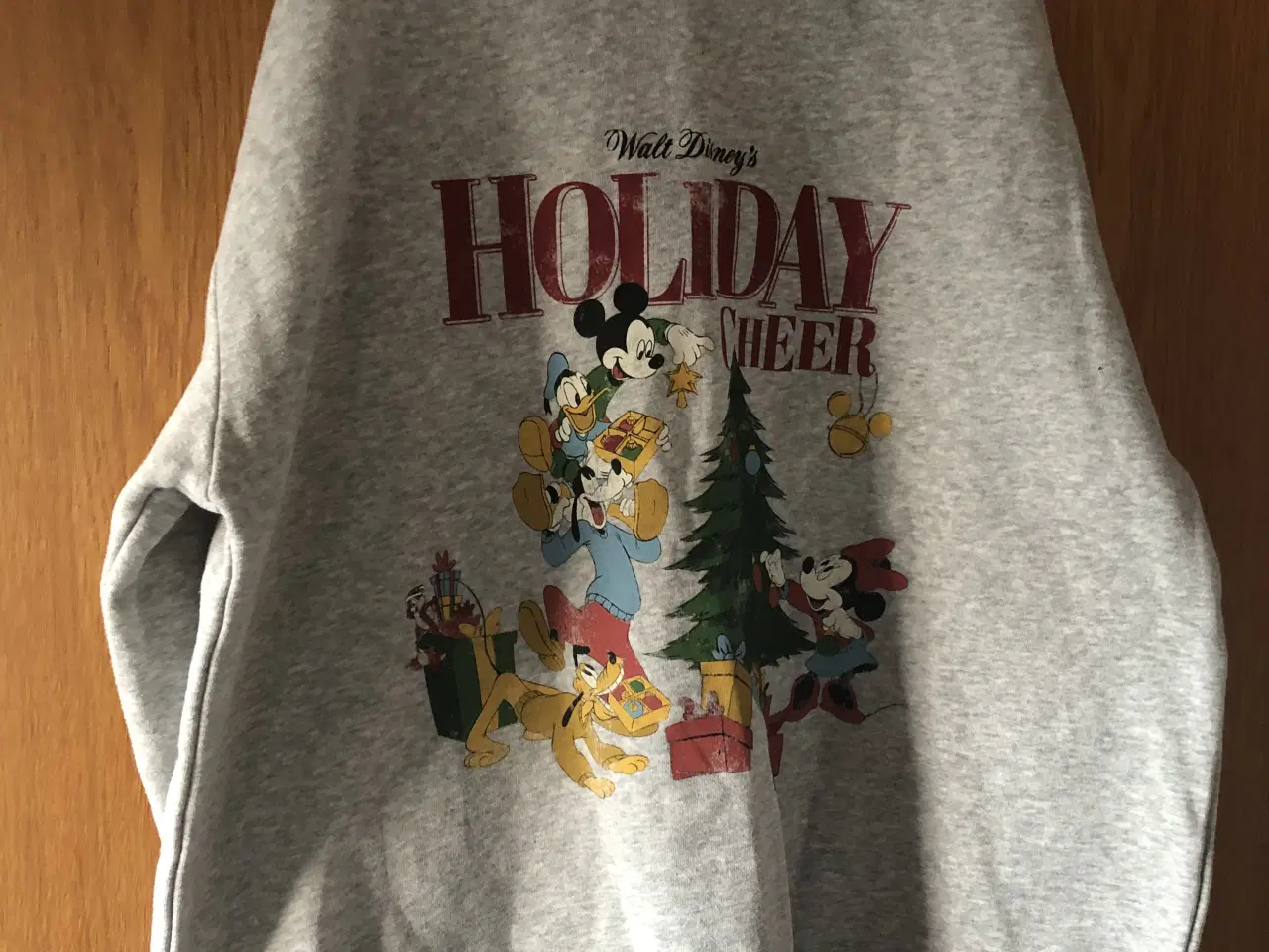 Billede 1 - Skøn juletrøje m/ Disney motiv str. S