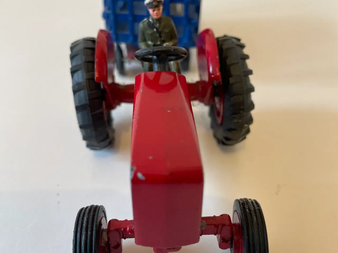 Billede 2 - Wilmer, traktor samt vogn.