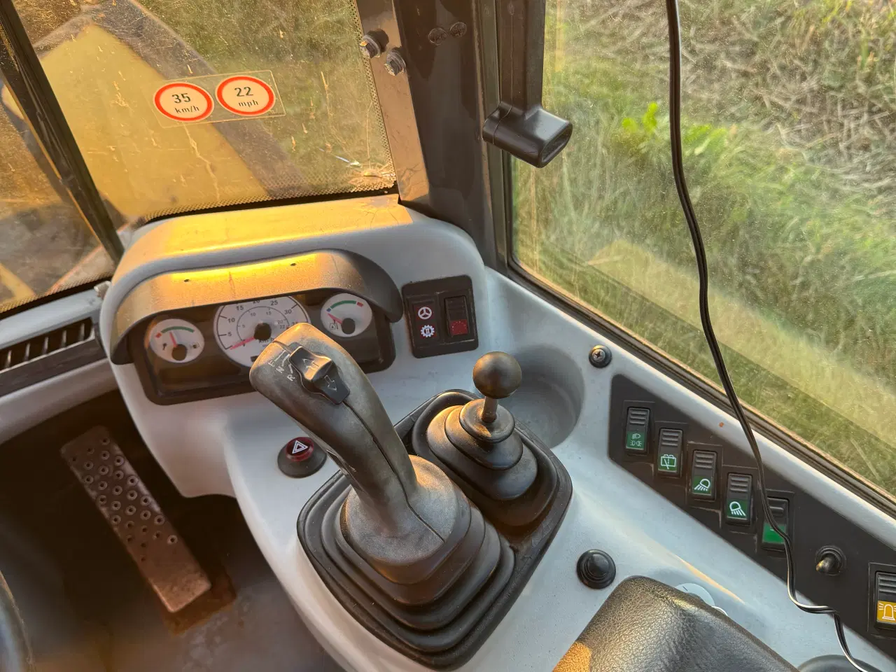 Billede 8 - New Holland W80TC HS gummiged – 2007 – 118.000 kr.