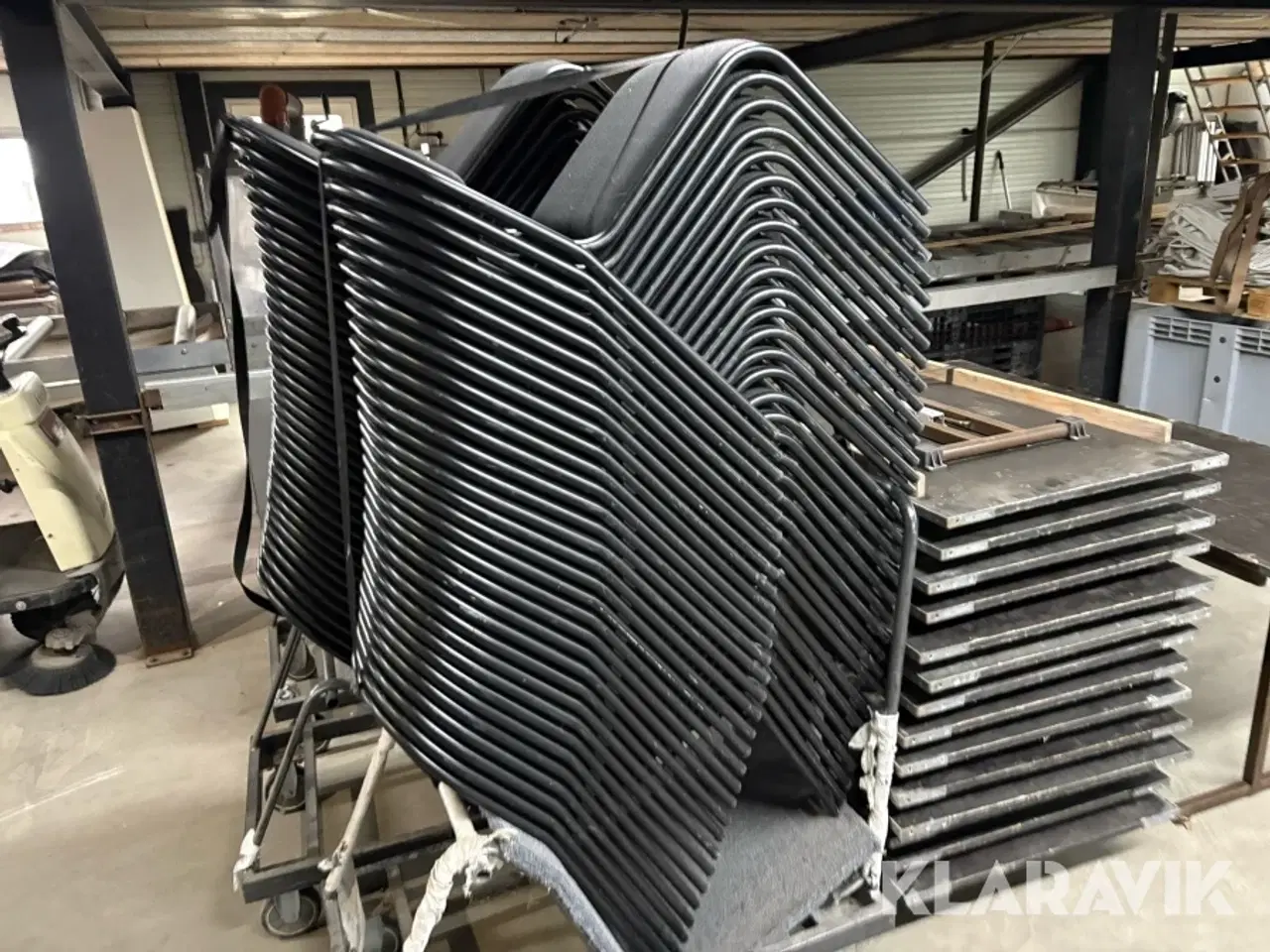 Billede 4 - Klapsammen borde med stole 18styk borde og 88styk stole