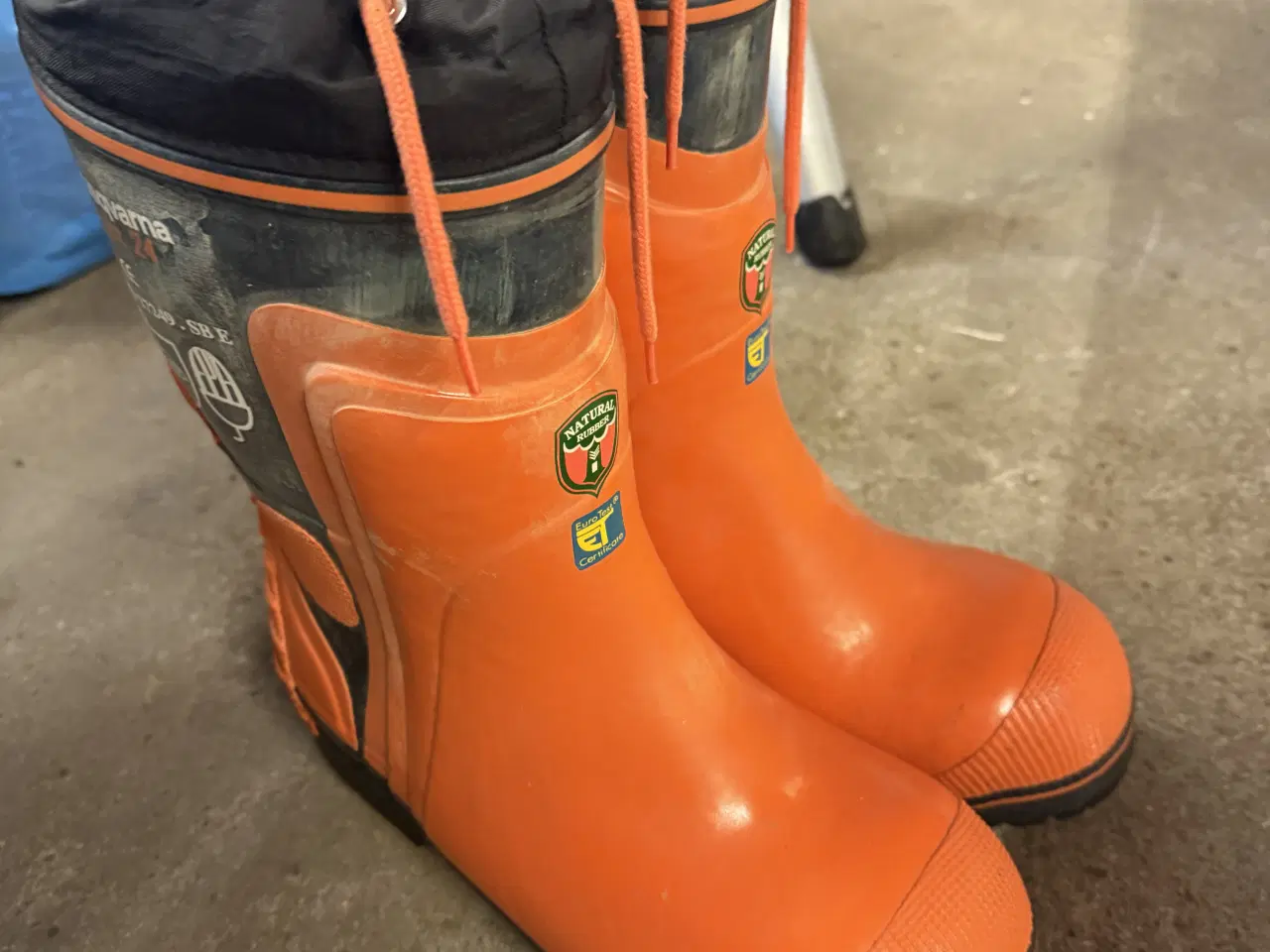 Billede 11 - Lidt blandet Nye Airtox støvler, arbejdsvest mm.