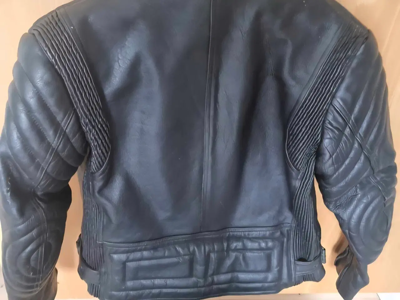 Billede 2 - MC jakke til kvinde str. 38