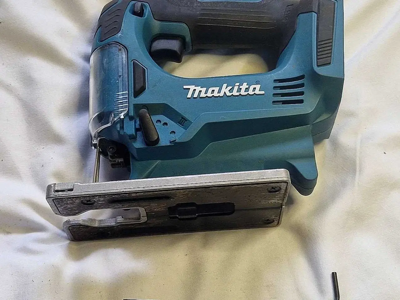 Billede 1 - Makita stiksav. Batteri kan købes med