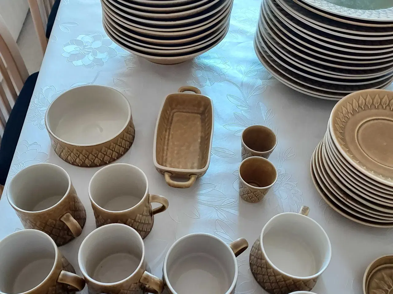 Billede 5 - Bing & Grøndahl, Kronjyden, Relief stel