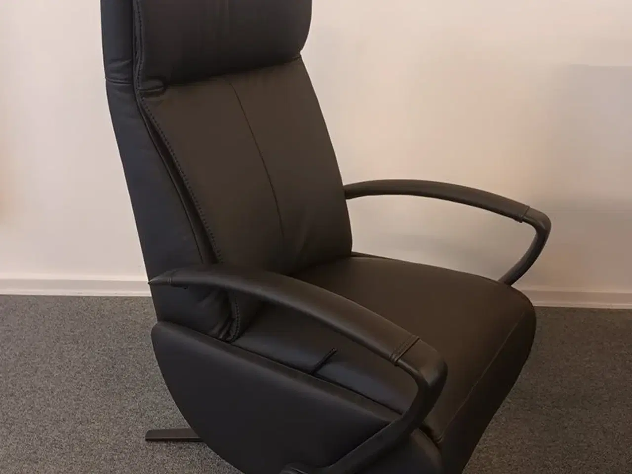 Billede 2 - LS335 - M - Gasfjeder - Sort læder