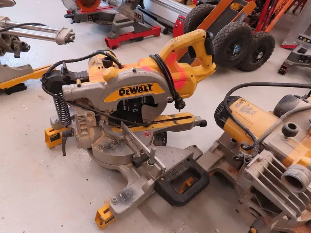 Billede 3 - 2 stk. gerringssave, DEWALT DWS778/DWS777