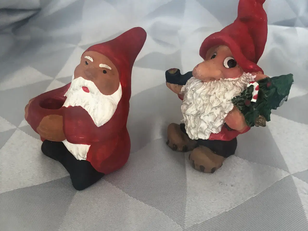 Billede 15 - 2 keramik julefigurer juletrold & julemand 