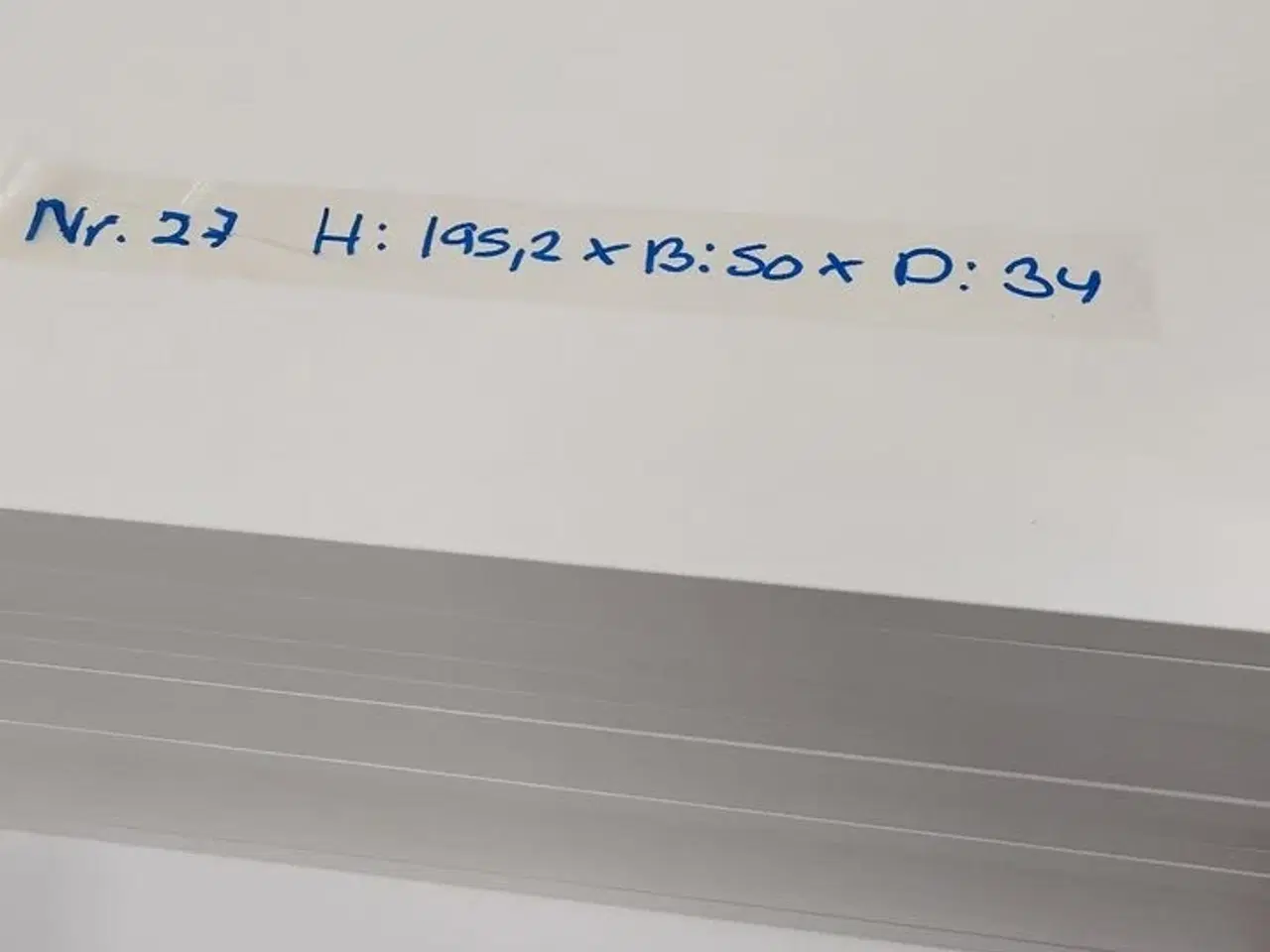 Billede 3 - 4 stk. usamlet højskabe H: 195,2 x B: 50 x D: 34,0 med låge og 16 hylder