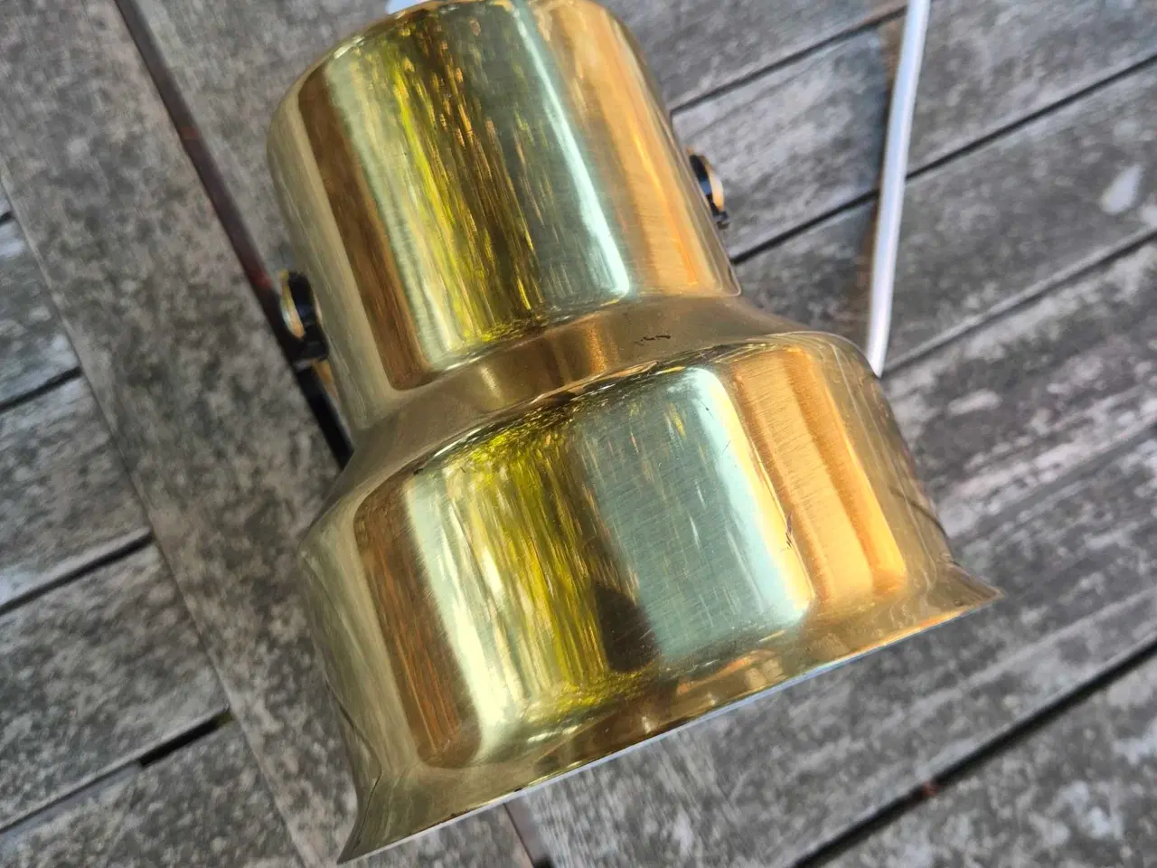 Billede 3 - Væglampe i flot skinnende messing