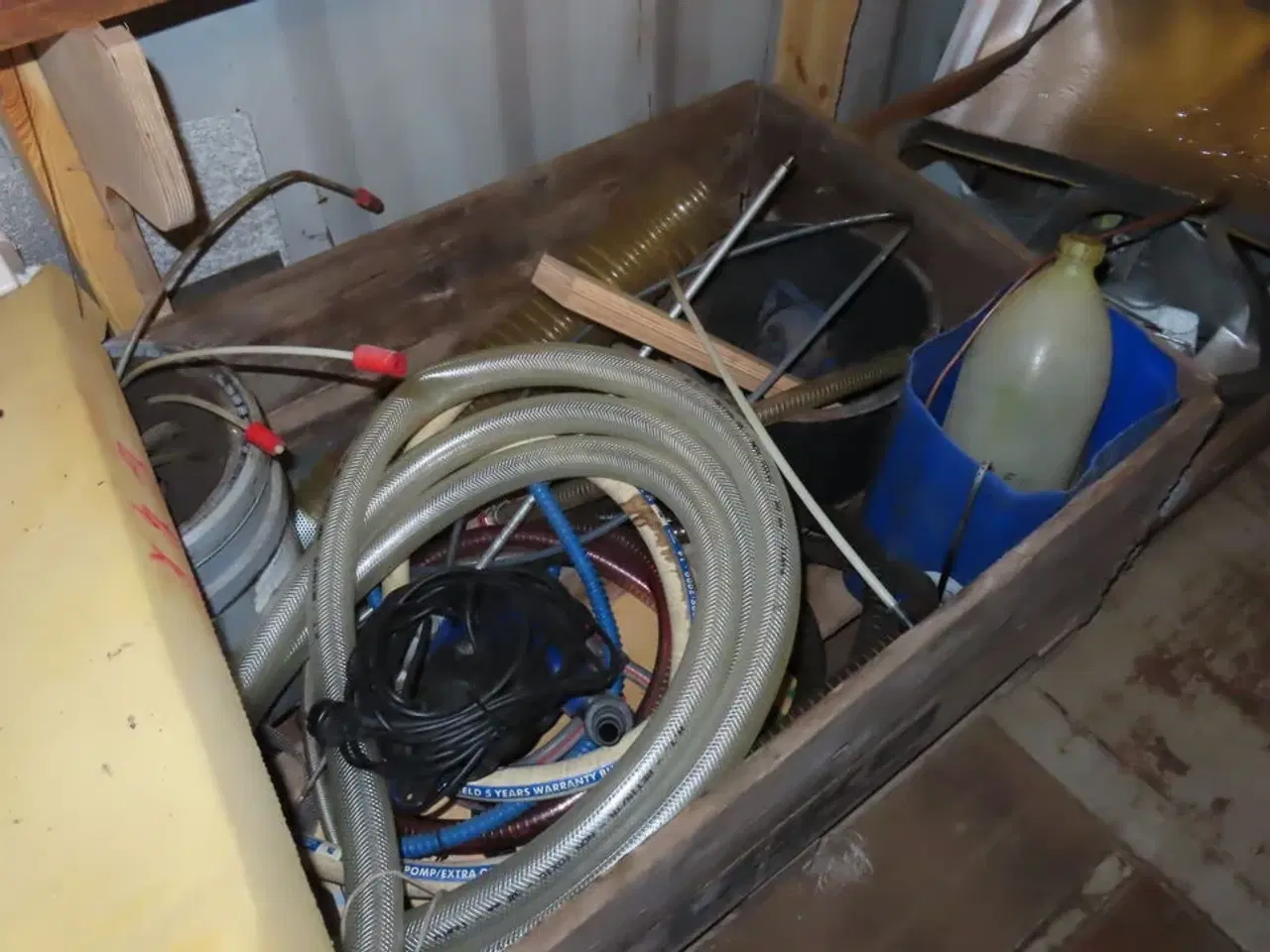 Billede 13 - Indhold i container