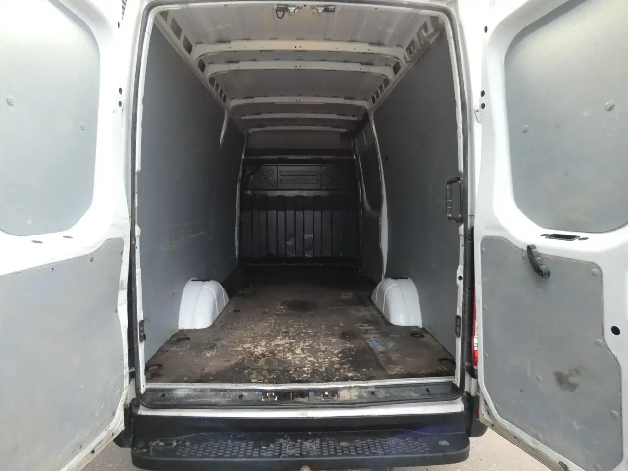 Billede 7 - Iveco Daily 35S16 12m3 2,3 D 156HK Van 8g Aut.