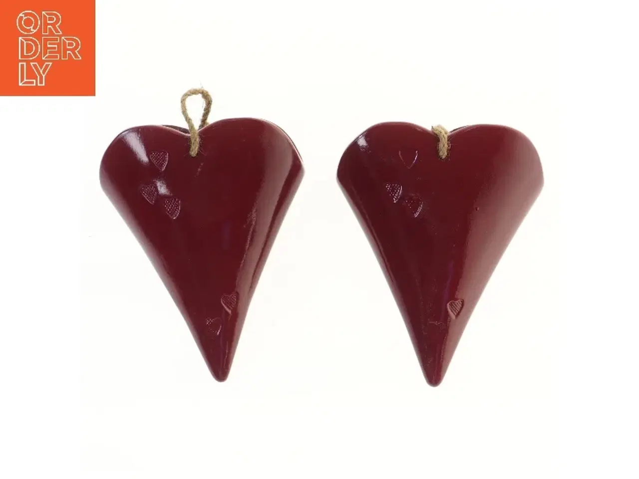 Billede 1 - Røde hjerteophæng (str. 26x20x10, 2 styk cm)