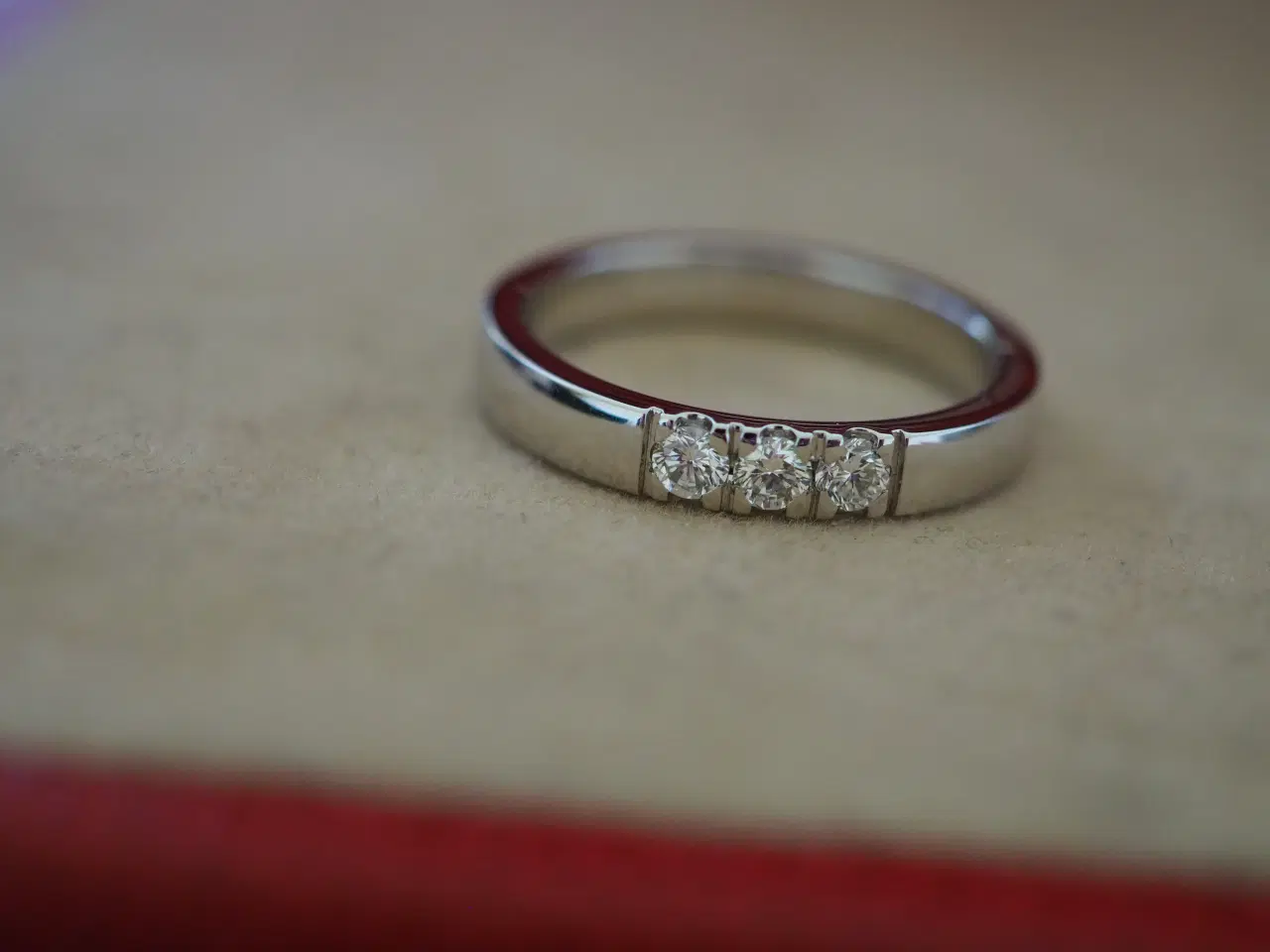 Billede 1 - Fingerring sælges