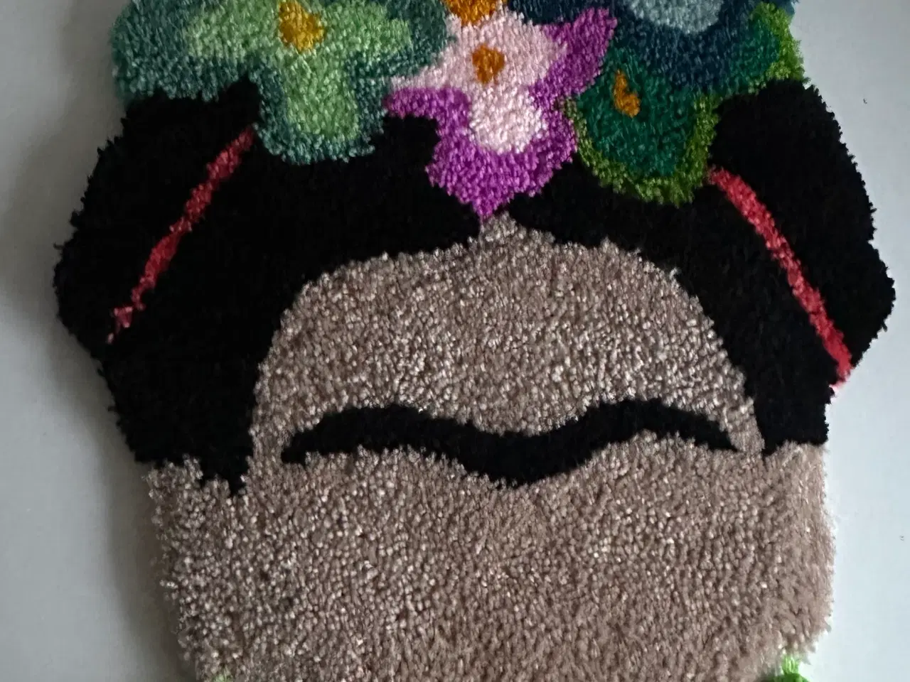 Billede 10 - Tuftet Frida Kahlo vægtæppe