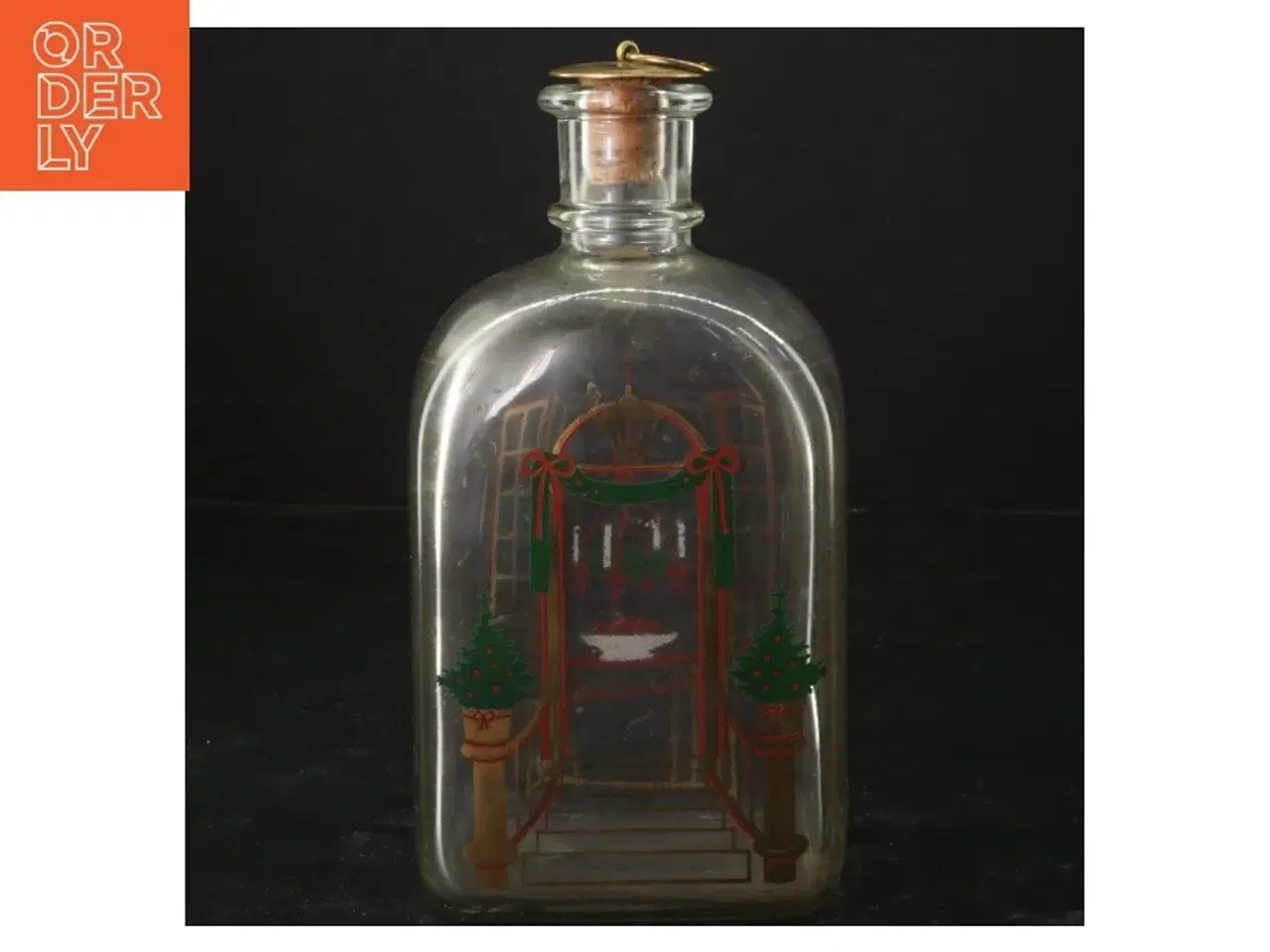 Billede 3 - Glasflaske med julemotiv fra Holmegaard (str. 7x9x20 cm)