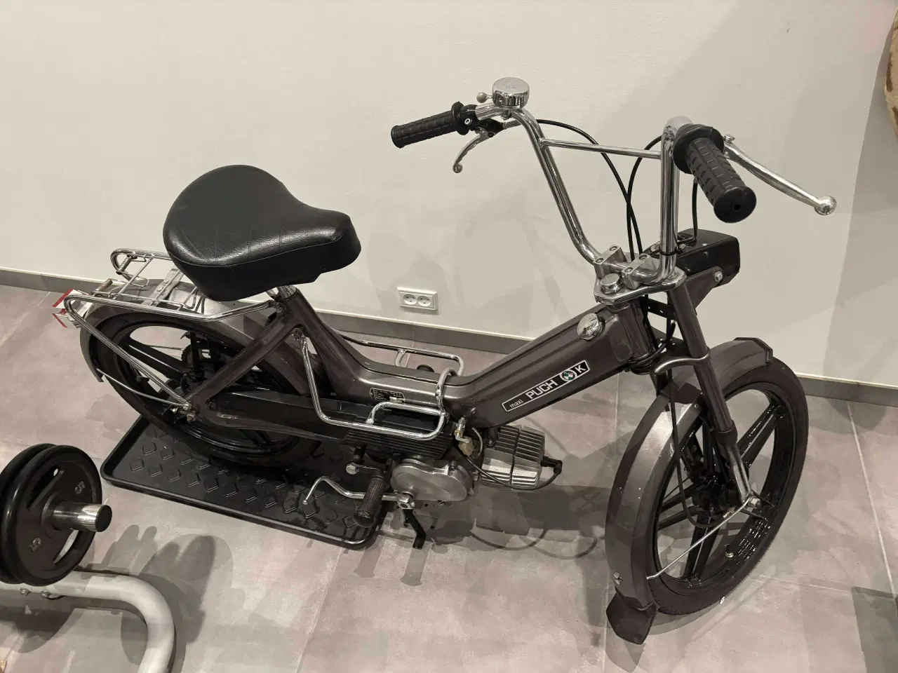 Billede 1 - MEGET FIN PUCH MAXI K.