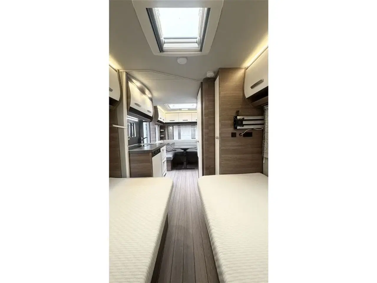 Billede 17 - 2021 - Knaus Sport 500 EU Silver Selection Enkeltsenge-Lamel-Gulvtemp.-Mover-Telt