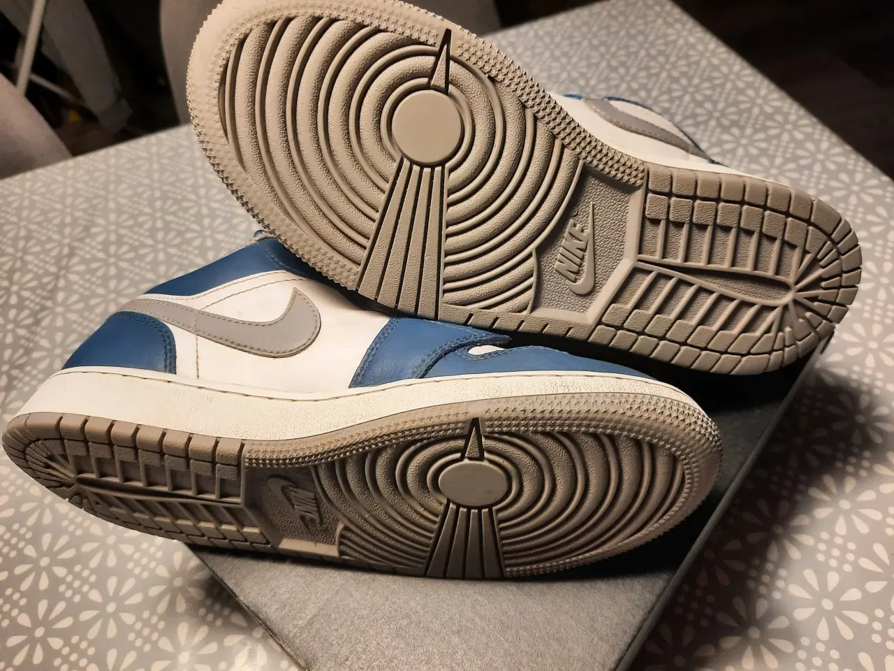 Billede 7 - Nike Air Jordan 1 Low True Blue str. 37.5