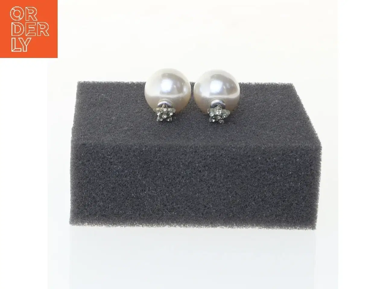 Billede 2 - Perleøreringe med sten (str. 2 cm)