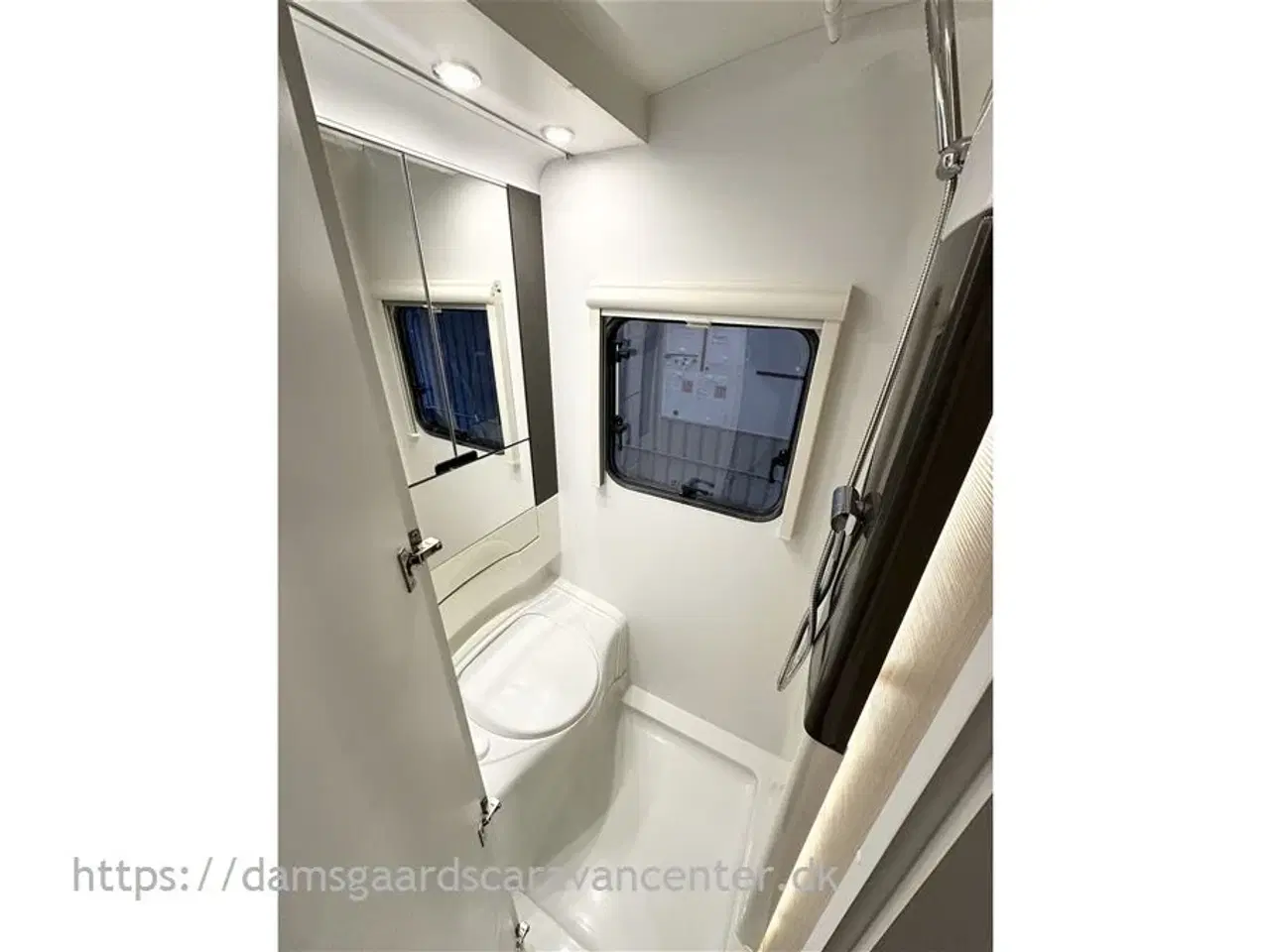 Billede 17 - 2019 - Adria Action 361 LH Enkeltsenge - Mover - Gulvvarme - Fortelt