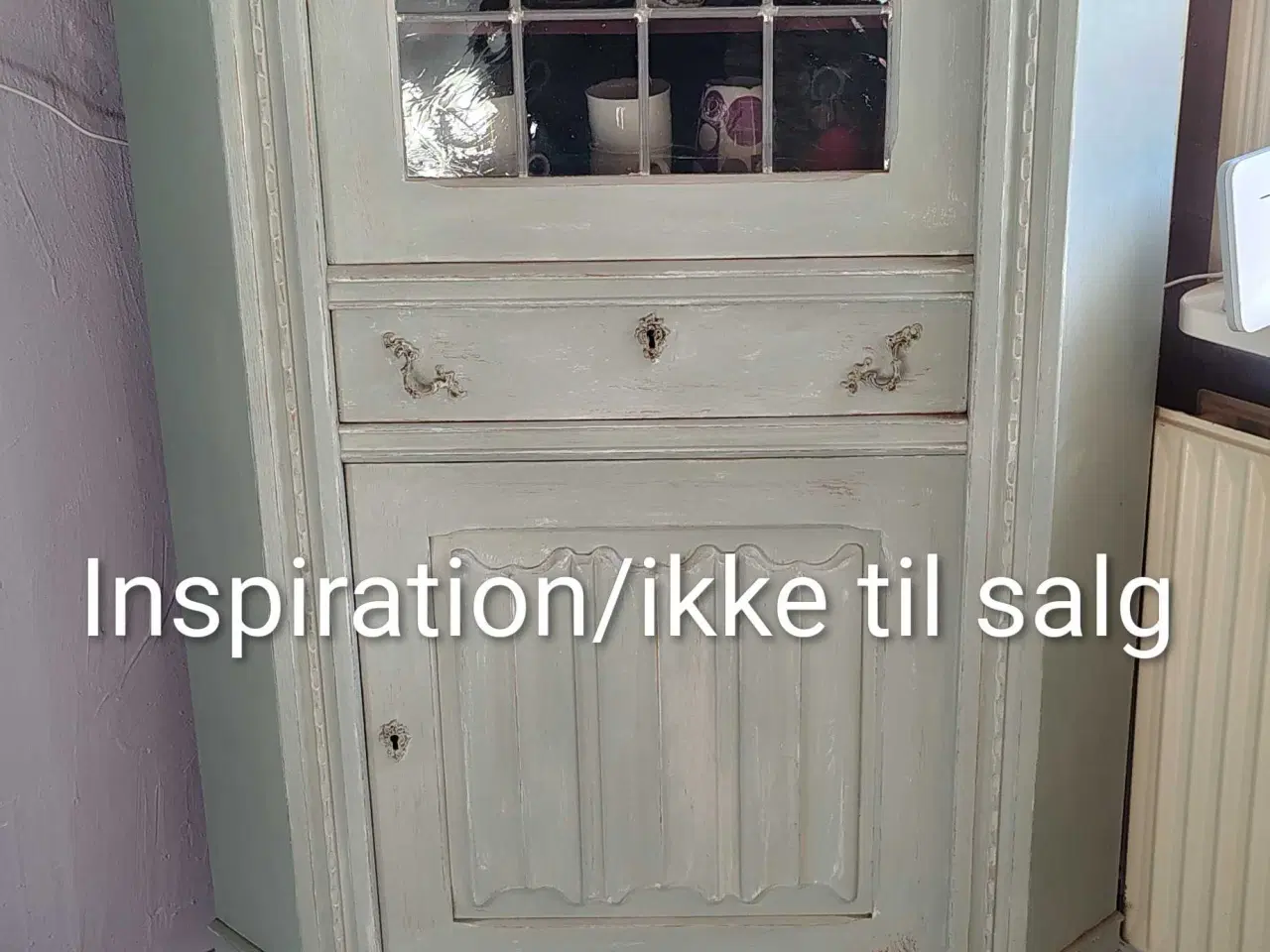 Billede 2 - Hjørneskab i afsyret eg