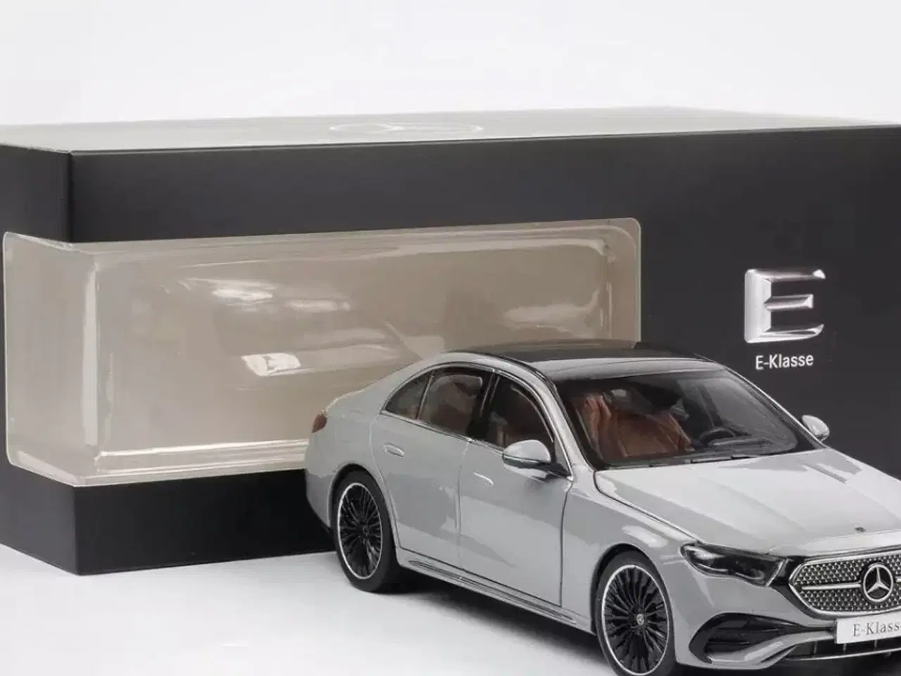 Billede 4 - 1:18 Mercedes E-Class W214 2024