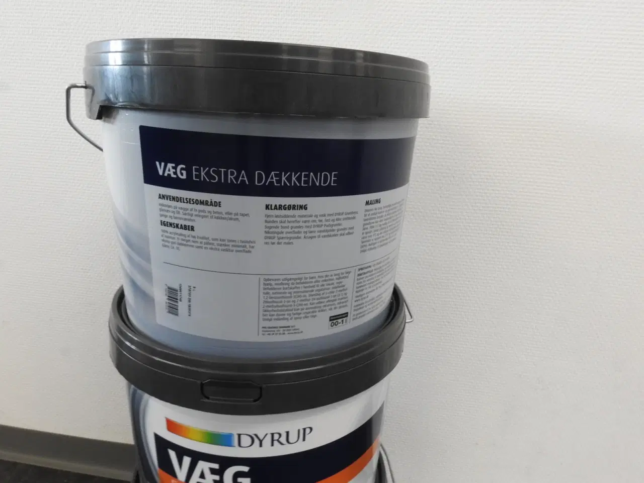 Billede 2 - 3 bøtter Maling hvid mat10, uåbnede
