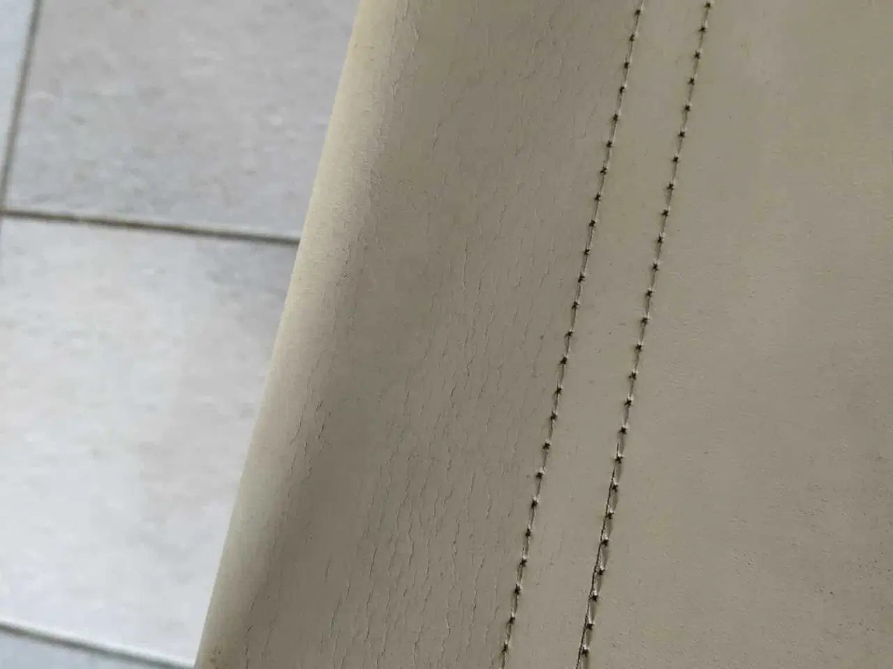 Billede 5 - Frisvinger-stol – retro design med patina
