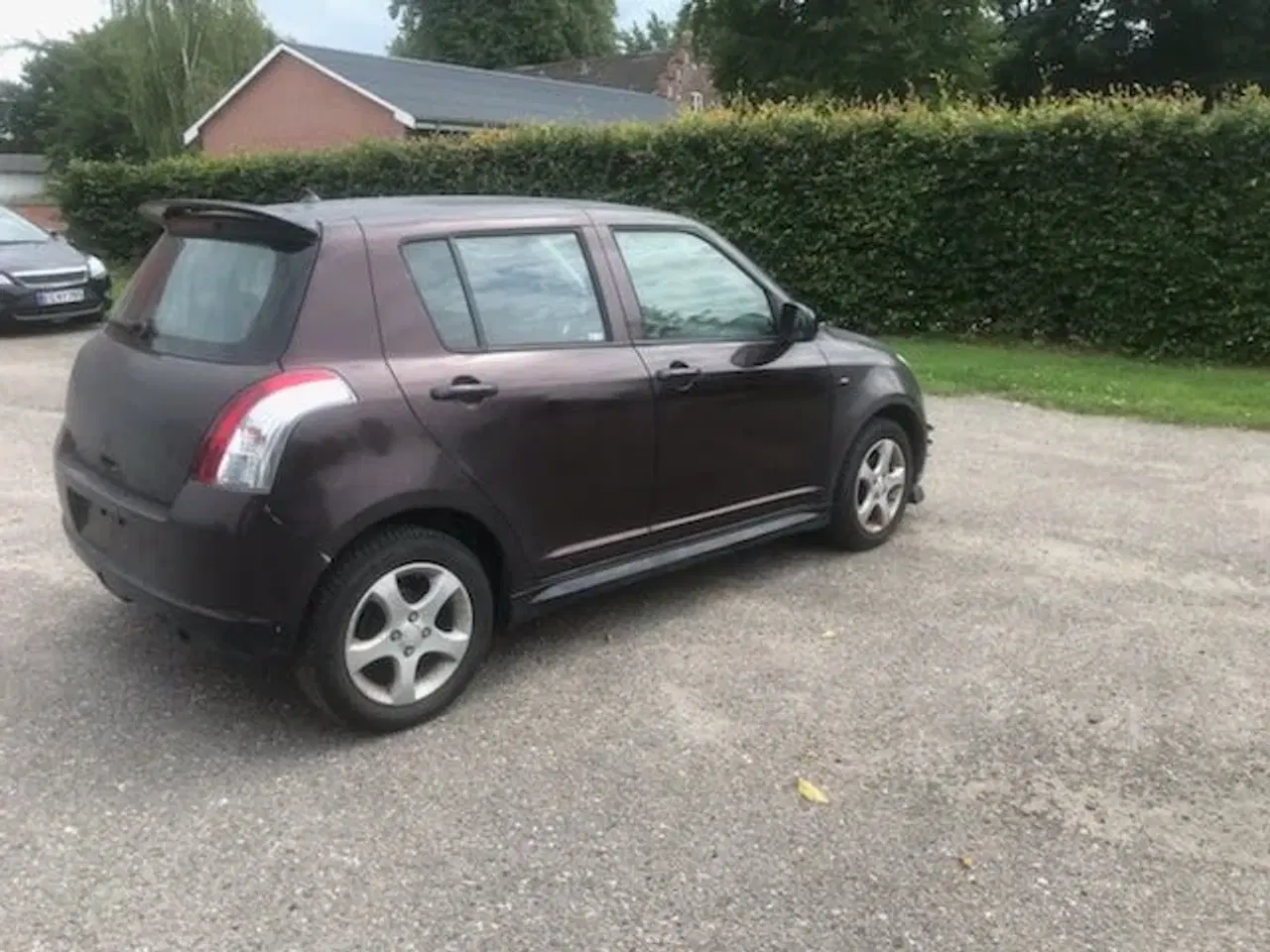 Billede 3 - Ny synet Suzuki Swift 1,3 4x4 Benzin Km kun 2