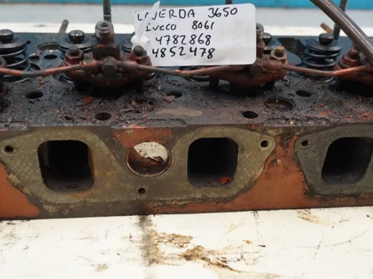 Billede 15 - Iveco 8061 SI05 Cylinderhoved 4852478