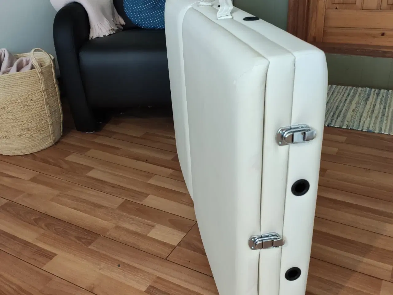 Billede 7 - Transportabel massage behandlerbriks i flot stand