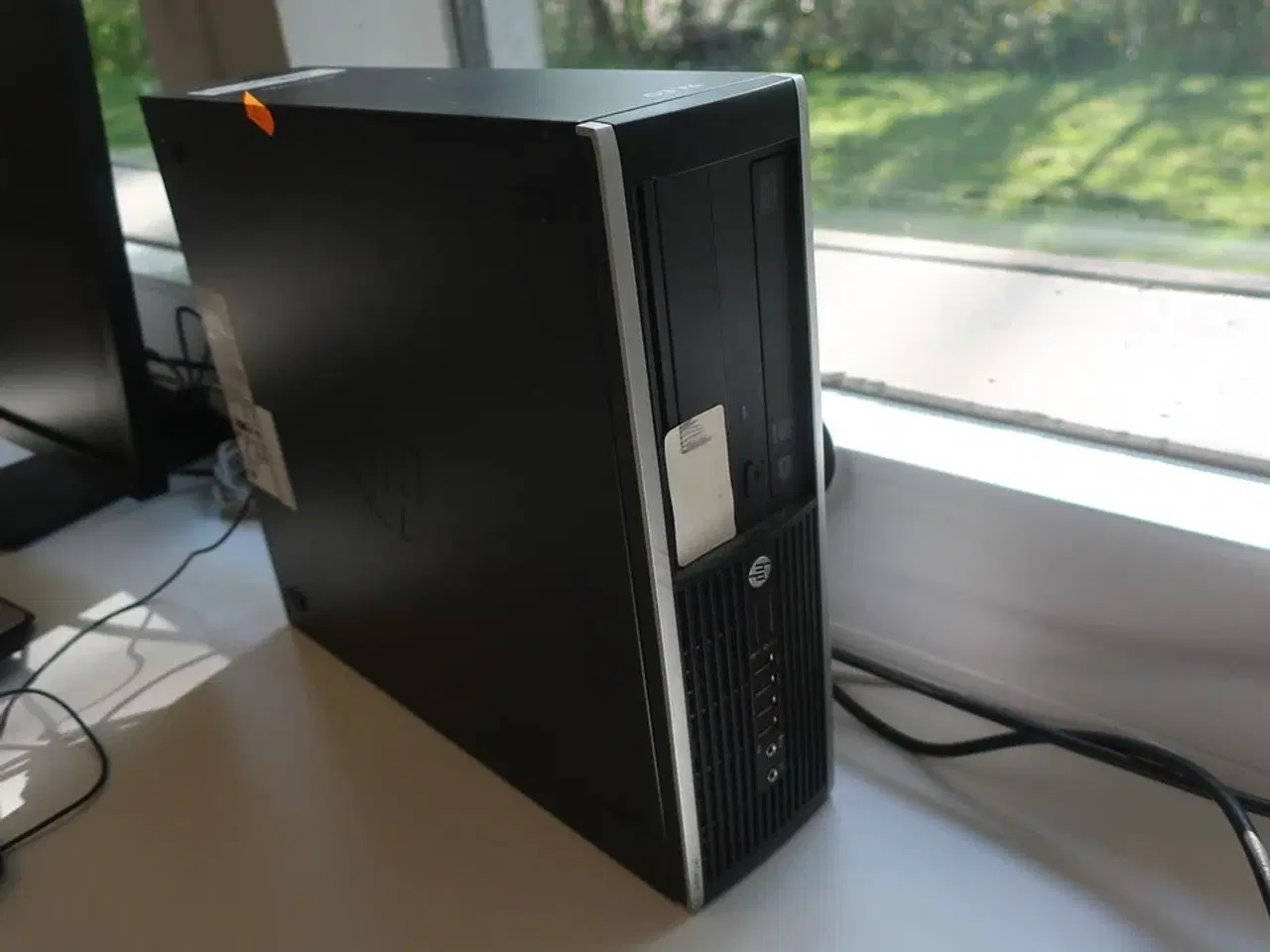 Billede 2 - HP 23" skærm Elitedisplay E231 (PC medfølger ikke)