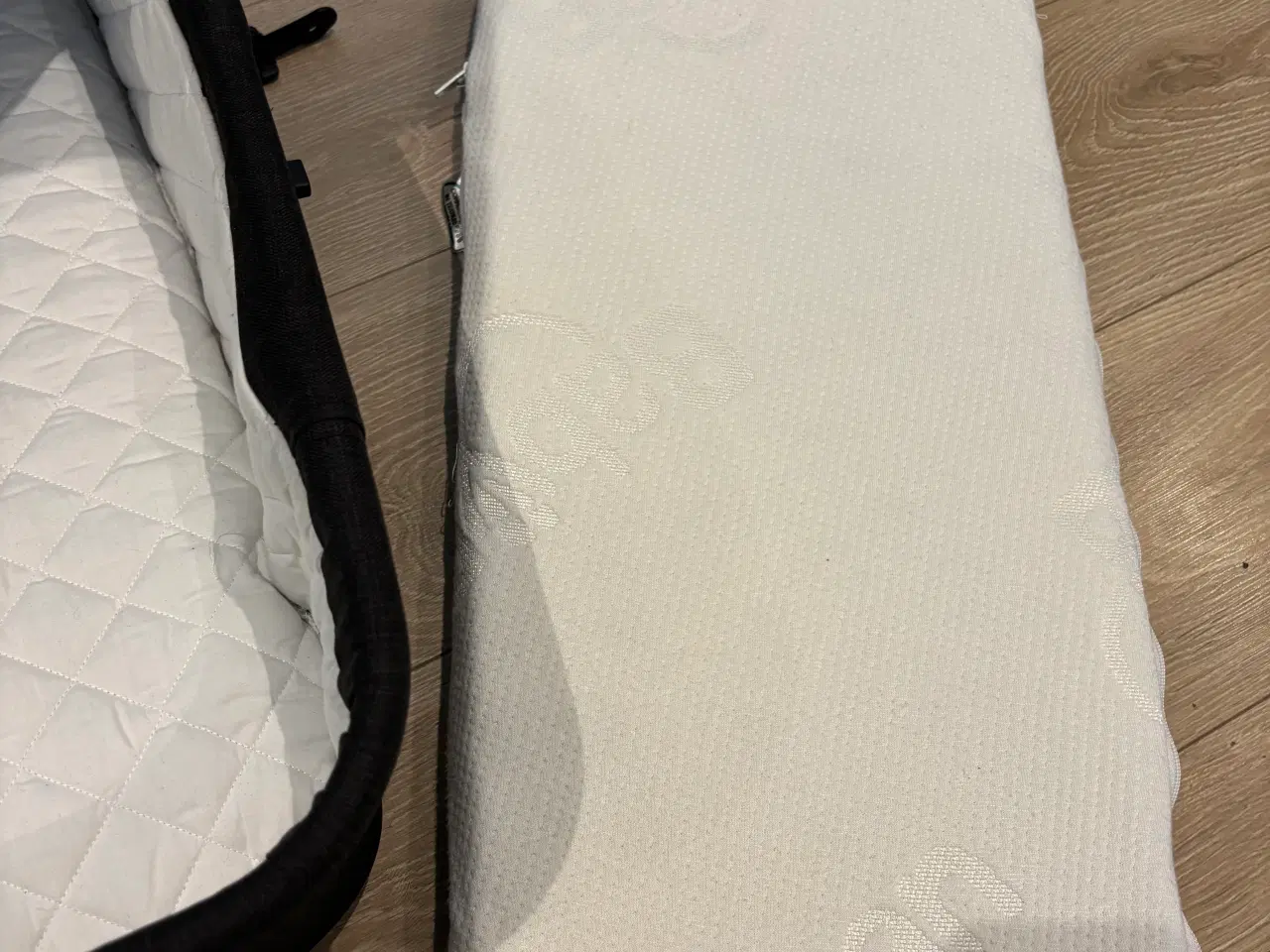 Billede 4 - Emmaljunga lift+ babydan madras