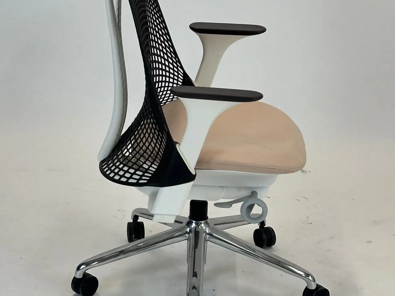 Billede 6 - Herman Miller Sayl Kontorstol (Beige)