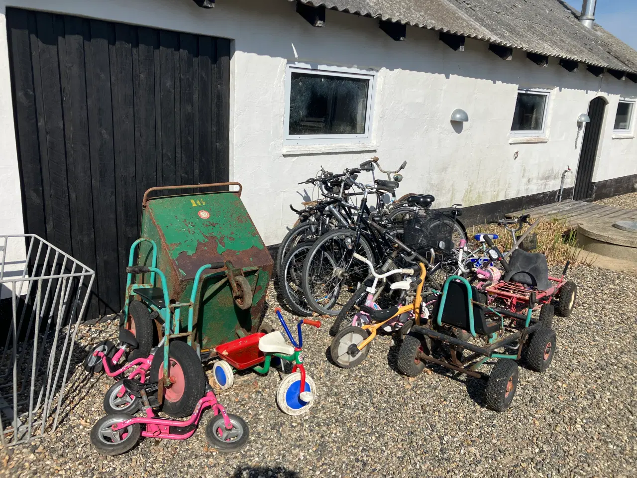 Billede 1 - Moon Cars og div. Cykler sælges
