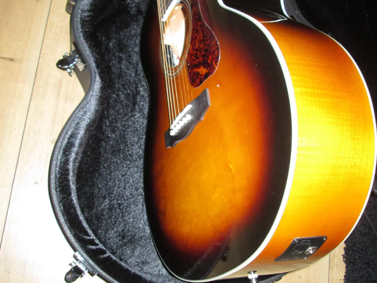 Billede 1 - Guitar Guild  F 250 CE Deluxe