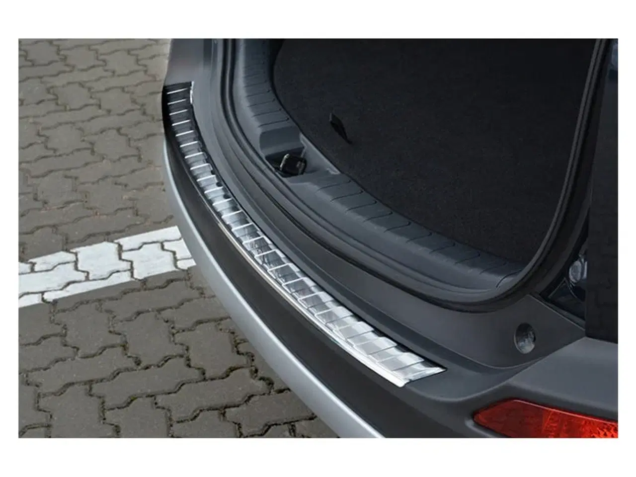 Billede 1 - Læssekantbeskytter Toyota RAV4 IV 2013-03.2015 Stål