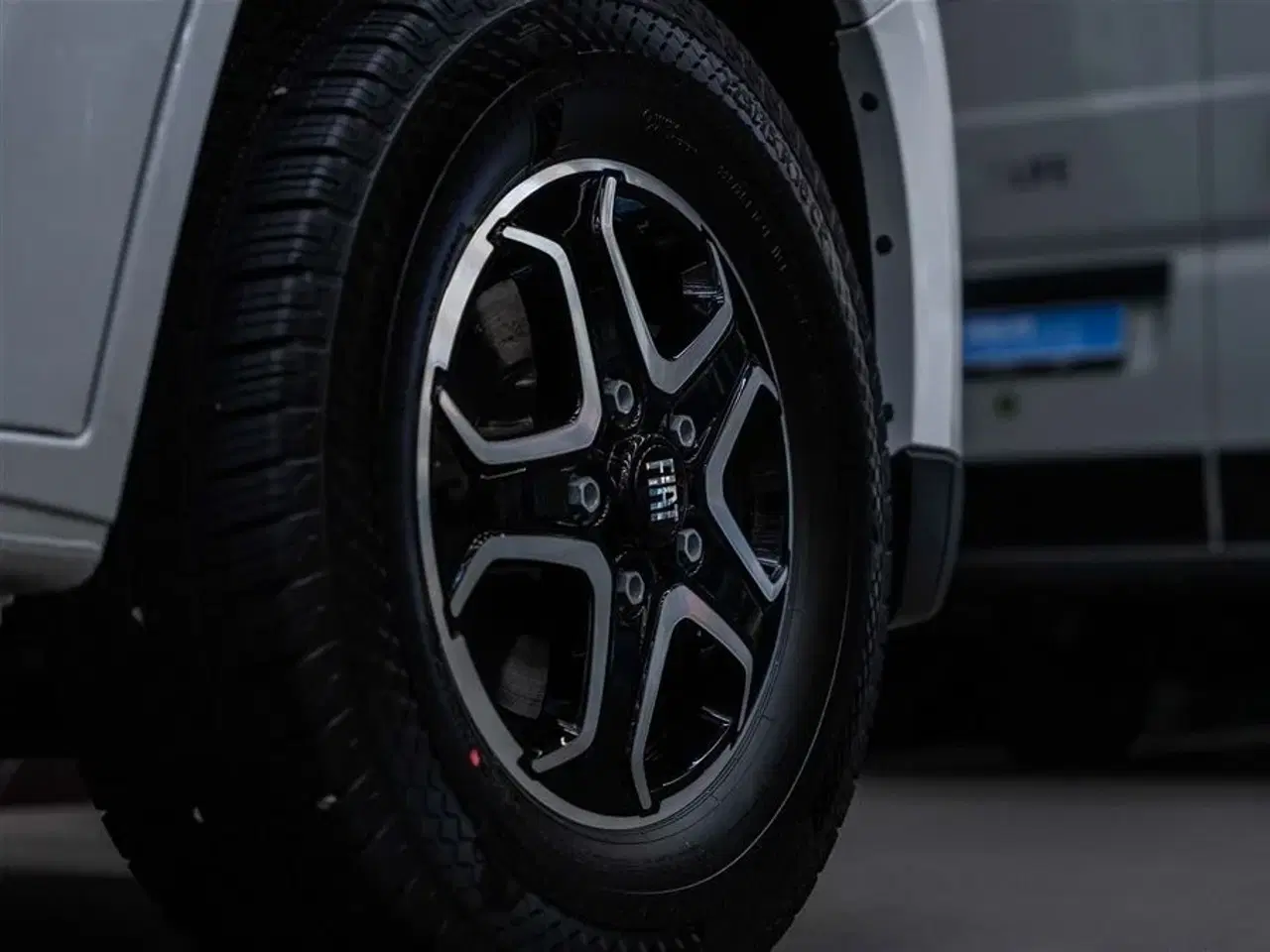 Billede 26 - 2026 - Knaus Boxlife 600 ME Platinum Selection   van under 6 meter med langsgående seng