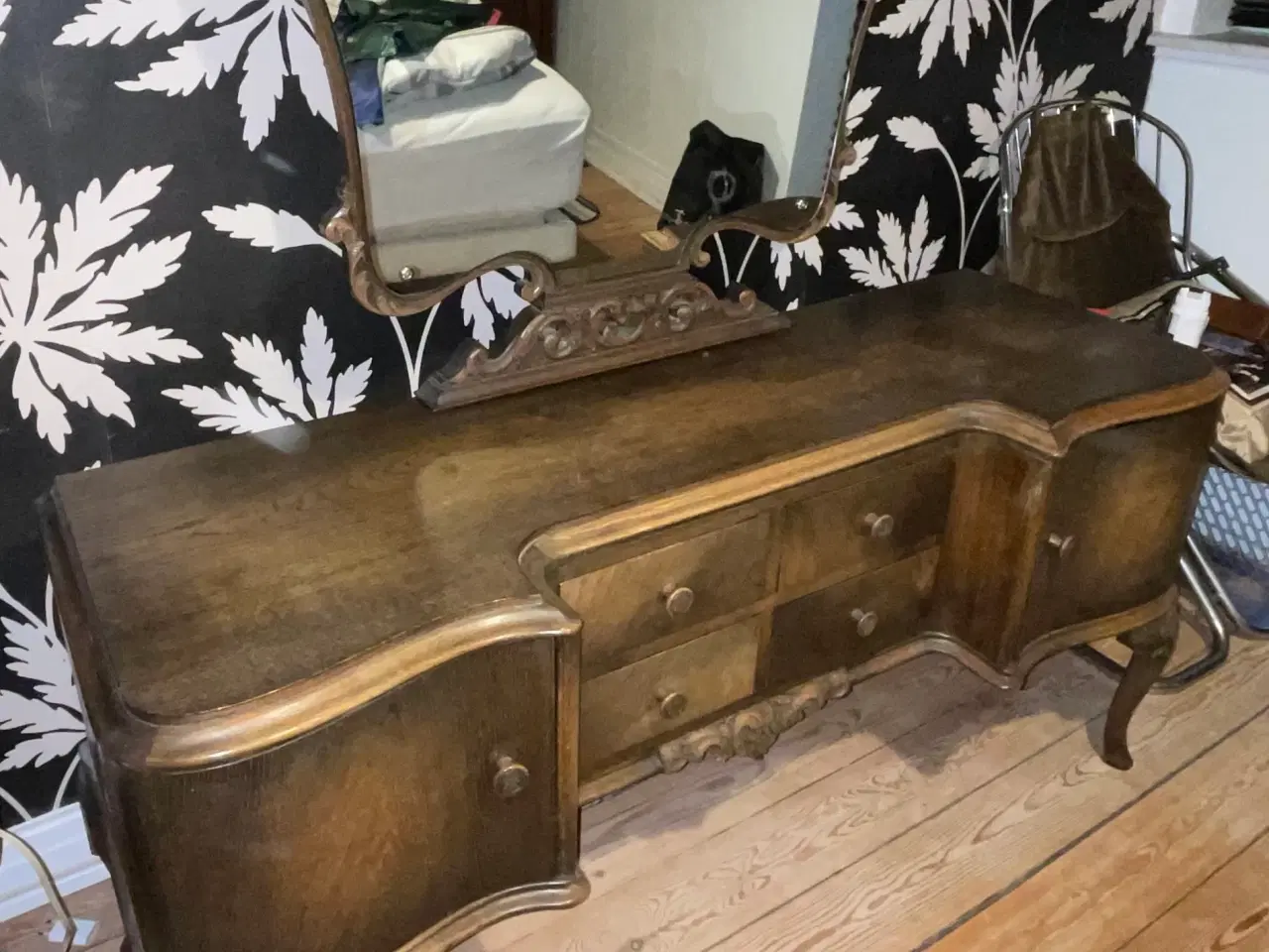 Billede 2 - Vintage sminkebord/makeup bord i egetræ m/spejl