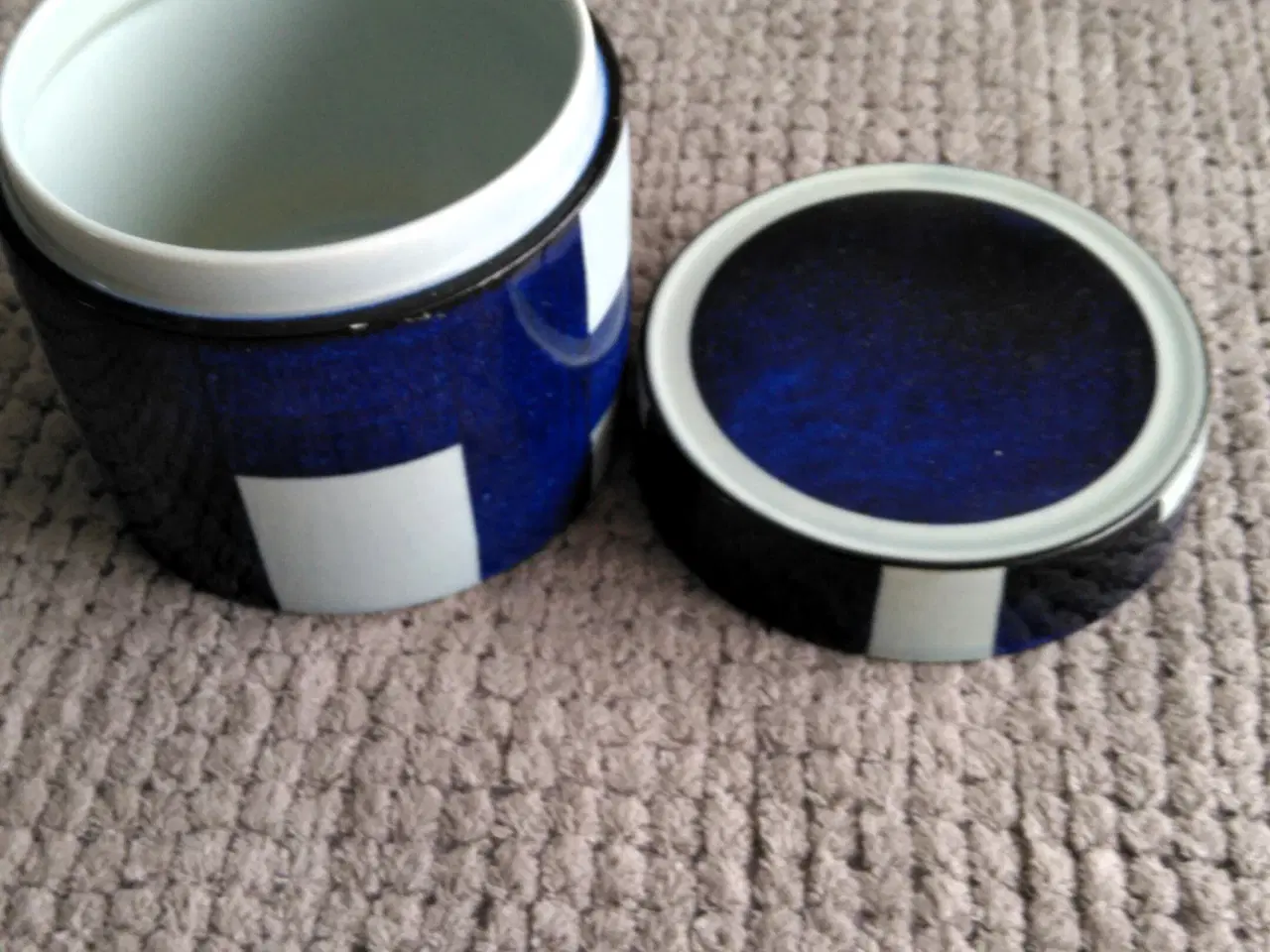 Billede 2 - Royal Copenhagen 198 /2993 krukke med låg