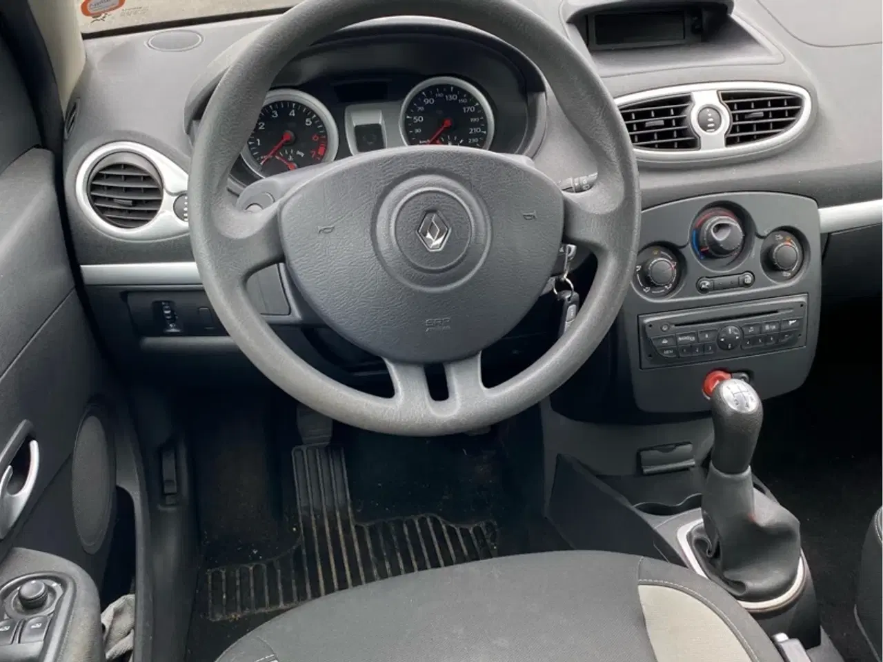 Billede 9 - Renault Clio 1,2 16V Pack 75HK 5d