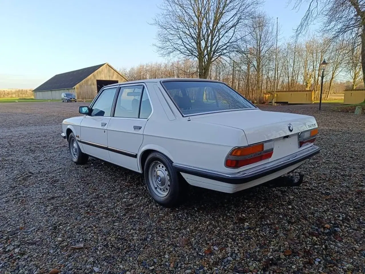 Billede 6 - 6-cyl række-BMW E28 520i veteranbil - NYSYNET