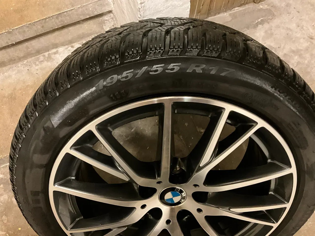 Billede 3 - 4 stk. Vinterdæk på originale 17” BMW alufælge 