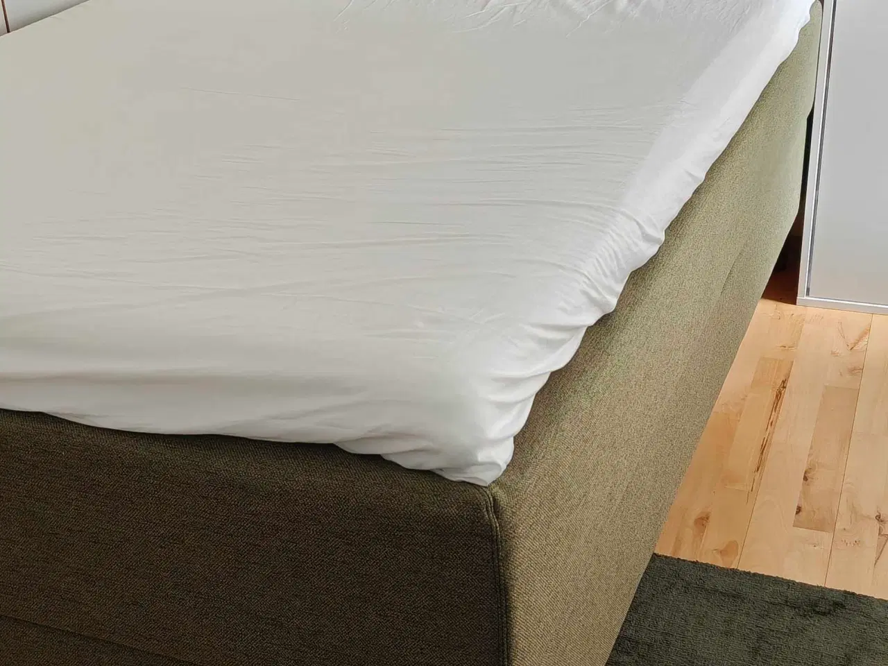 Billede 3 - Næsten ny opbevaringsseng. 120x200cm