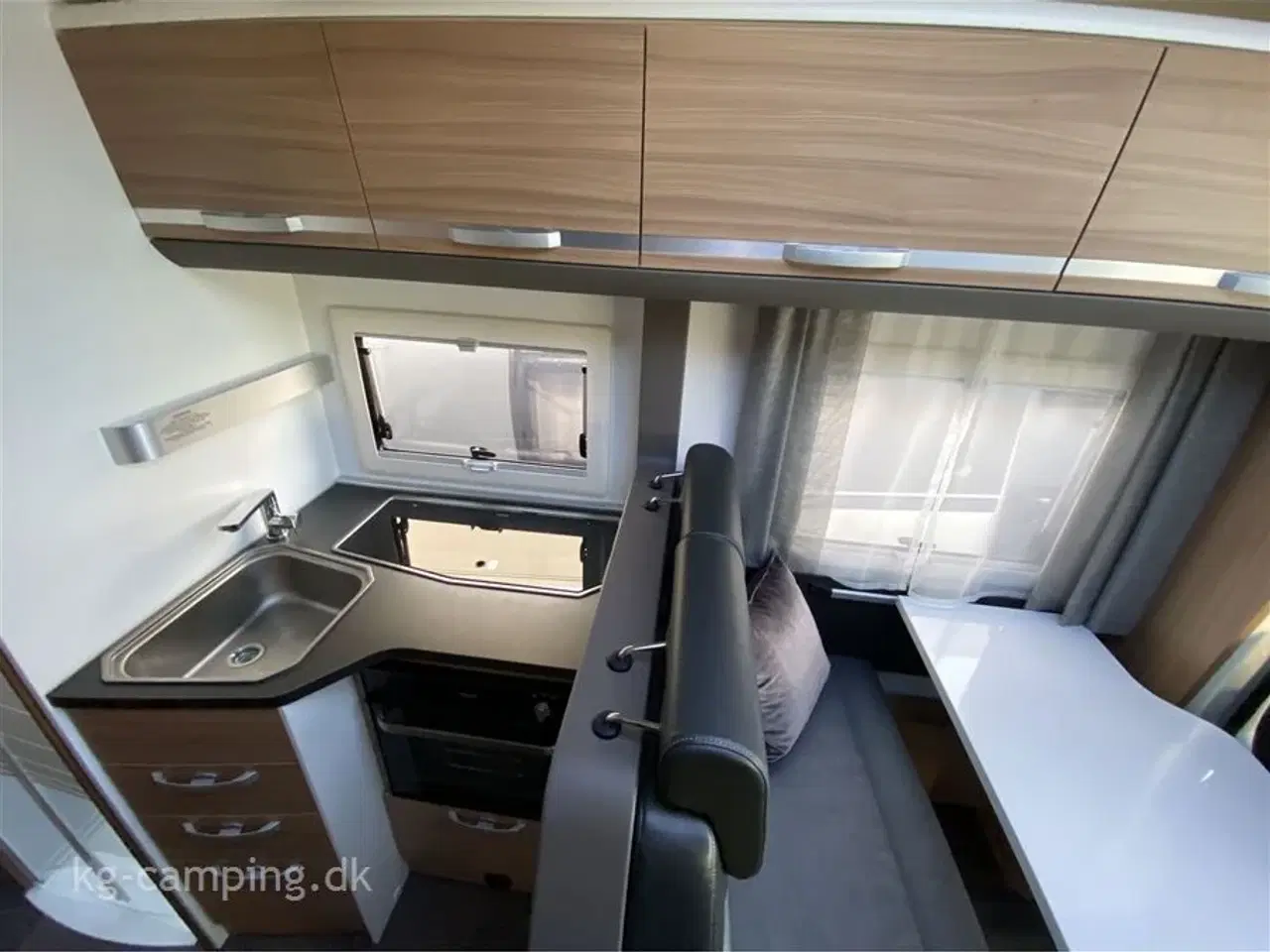 Billede 16 - 2020 - Adria Coral AXESS 670 SL VELHOLDT Adria Coral Axcess 67 SL