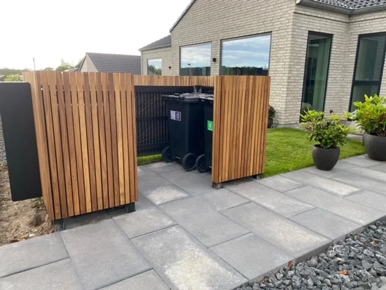 Billede 5 - Affaldsskjuler, egetræ - hele DK