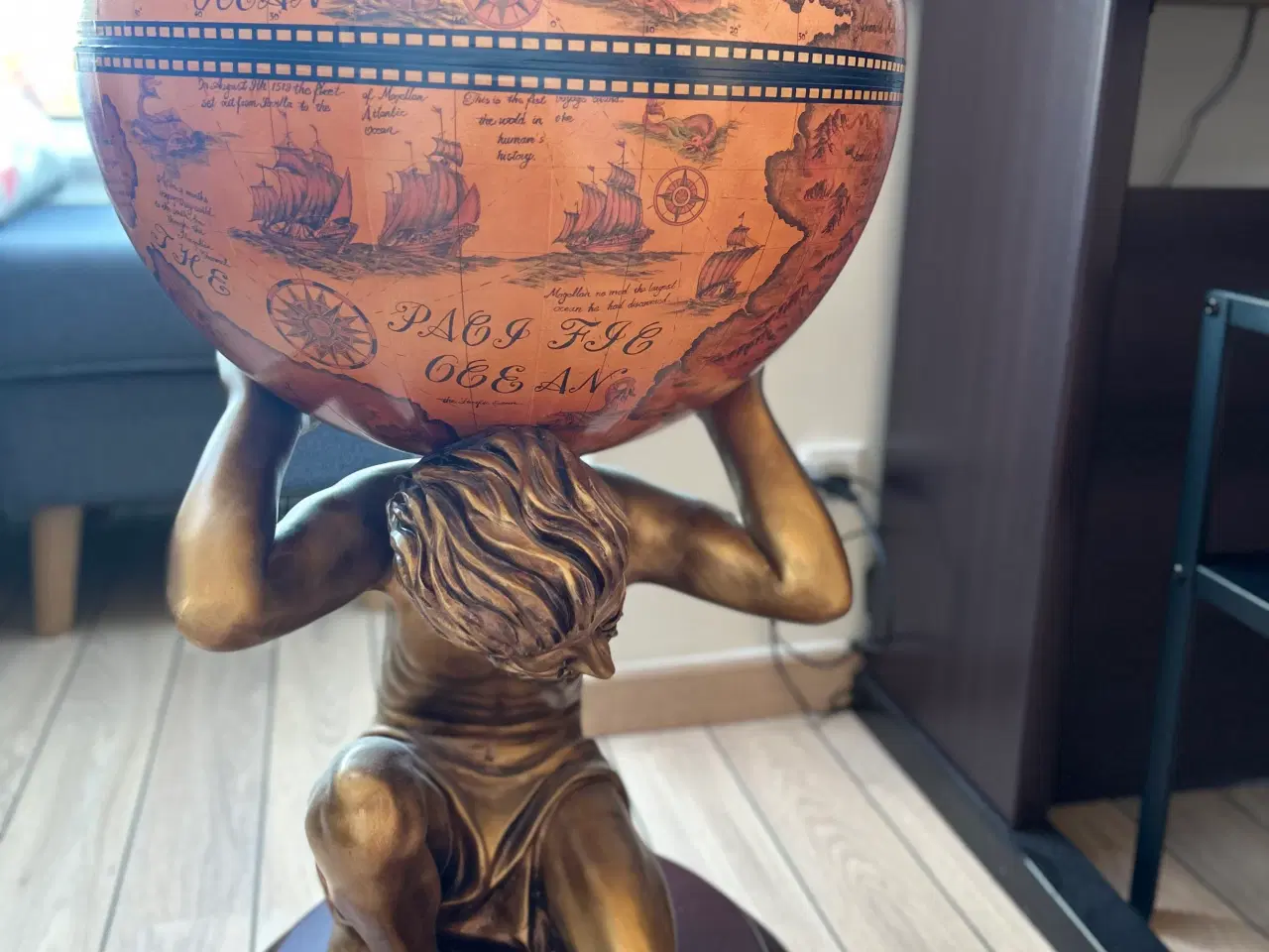 Billede 3 - “Antik” Globus Bar på Atlas Figur
