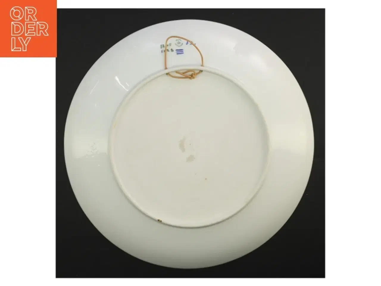 Billede 2 - Dekorativ vægplatte med landskabsmotiv fra Royal Copenhagen (str. Ø 28 cm)