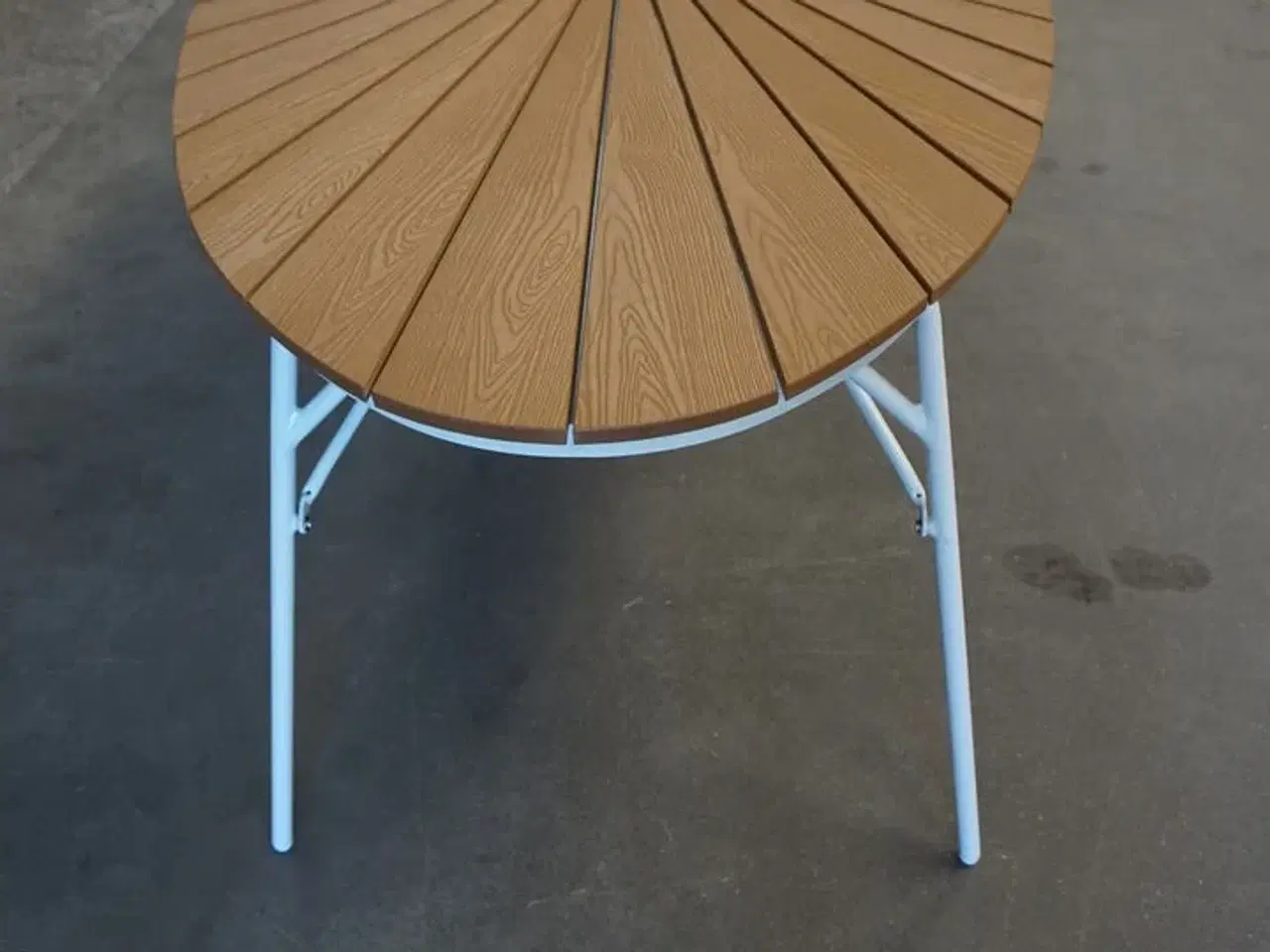 Billede 4 - Kerteminde teak - nonwood havebord 180x90 cm, hvidt stel