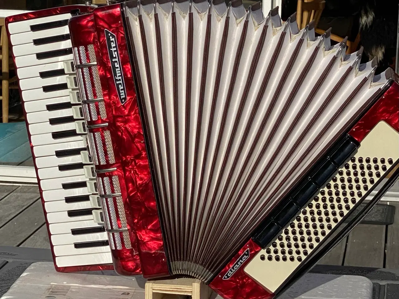 Billede 2 - Flot og velspillende Weltmeister harmonika sælges